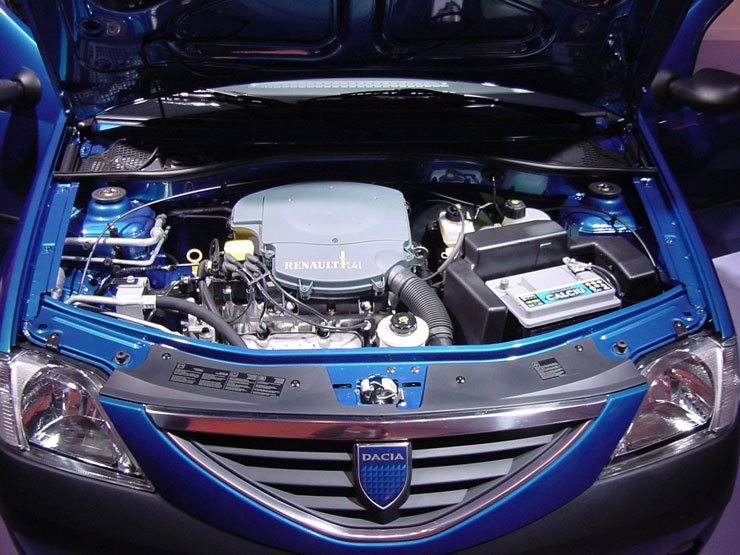 A Laureate Plus felszeretségben alapáron jár a klíma, de ez csak az 1,6-os motorral kérhető