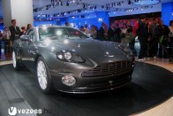 Aston Vanquish S – DB8 helyett 36