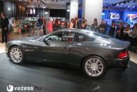 Aston Vanquish S – DB8 helyett 40