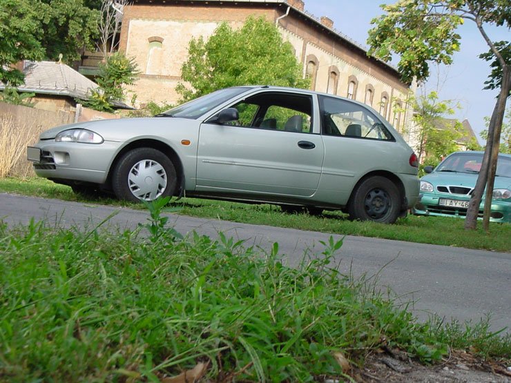 700 000 forinttól kaphatók a Coltok 12 évesen 1.3-as motorral