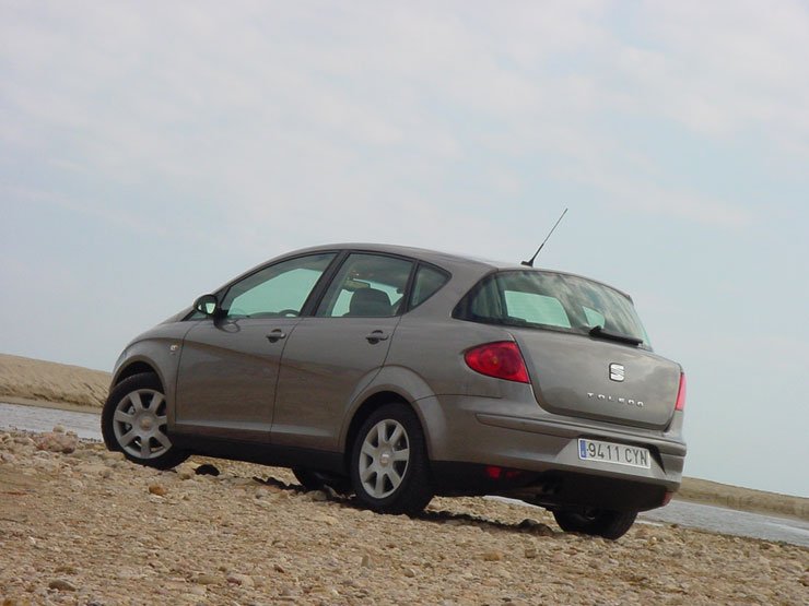 Év végén vagy 2005 elején kezdődik a Seat Toledo forgalmazása hazánkban, ára még nem ismert