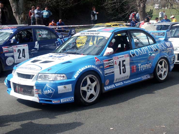 Turán Frigyes esélyes, hogy abszolút első időt autózzon az utolsó gyorsaságin, hiszen karosszériás autók között ő tartja rekordot ezen a pályán 