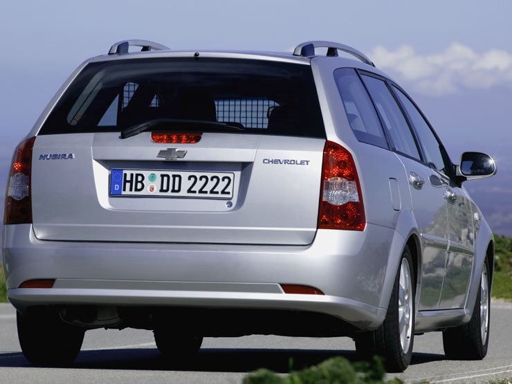 3 090 000 forinttól kapható a Lacetti kombi