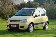 Vezettük: Fiat Panda 4X4 – Irány a hegy! 29