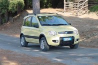 Vezettük: Fiat Panda 4X4 – Irány a hegy! 35