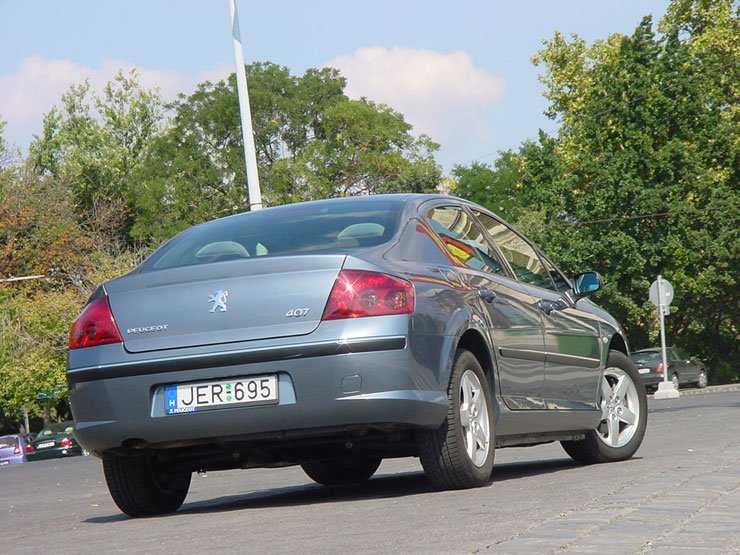 Teszt: Peugeot 407 1.8 Symbole – A vonzás hatalma 12