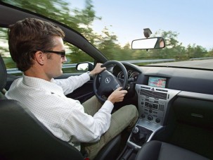 Panoráma-szélvédő az Astra kupén