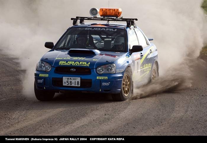 6668_64393_1000x700.jpg | Vezess | Vezess Tommi Makinen népszerűsége töretlen Japánban, ezért is vállalta az előfutó szerepét