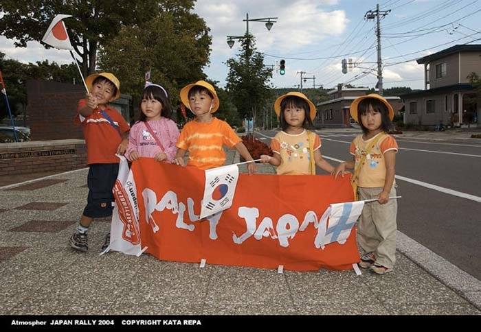 6676_64456_1000x700.jpg | Vezess | Vezess Japánban hatalmas szurkolótábora van a rali világbajnokságnak.