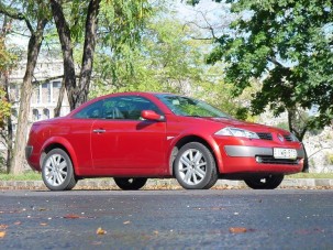 Teszt: Renault Mégane CC 1.9 dCi Dynamique - Kupénak is jó