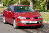 Teszt: Renault Mégane CC 1.9 dCi Dynamique – Kupénak is jó 25