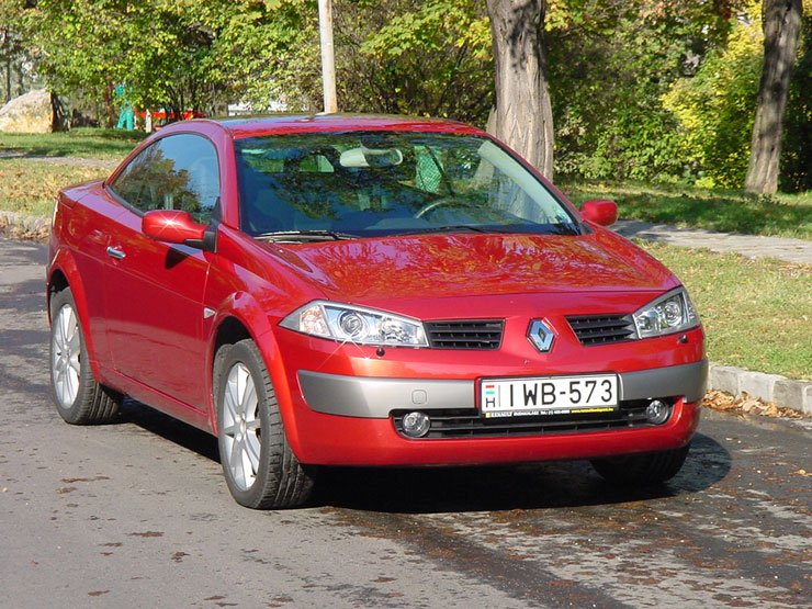 Teszt: Renault Mégane CC 1.9 dCi Dynamique – Kupénak is jó 11