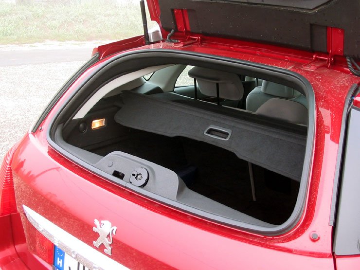 Peugeot 407 SW – Előtérben a szépség 12