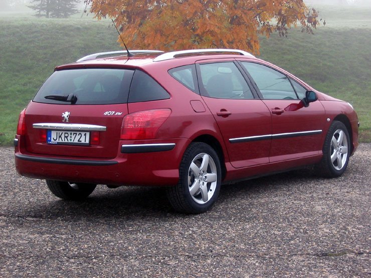 Peugeot 407 SW – Előtérben a szépség 19