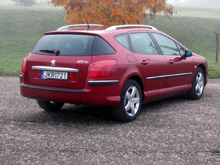 Peugeot 407 SW – Előtérben a szépség 23