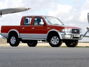 Fordok váltják a Nivákat