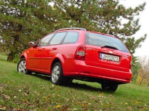Teszt: Chevrolet Lacetti Wagon 1.8 Platinum - Értékelvű