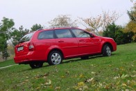 Teszt: Chevrolet Lacetti Wagon 1.8 Platinum – Értékelvű 45