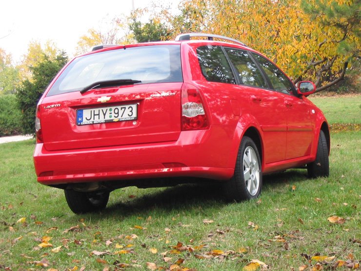 Teszt: Chevrolet Lacetti Wagon 1.8 Platinum – Értékelvű 10