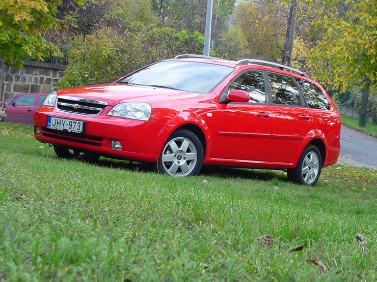 Teszt: Chevrolet Lacetti Wagon 1.8 Platinum – Értékelvű 13