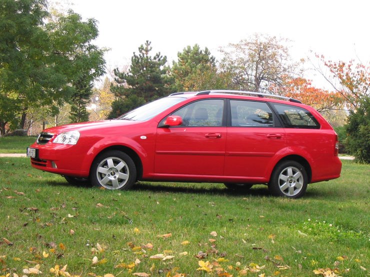 Teszt: Chevrolet Lacetti Wagon 1.8 Platinum – Értékelvű 24