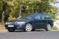 Teszt: Volvo V70 T5 Summum – Lehengerlő vonzerő 49