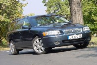 Teszt: Volvo V70 T5 Summum – Lehengerlő vonzerő 52