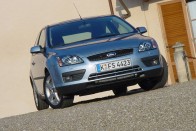 Vezettük: Ford Focus II - Minek ide forradalom?