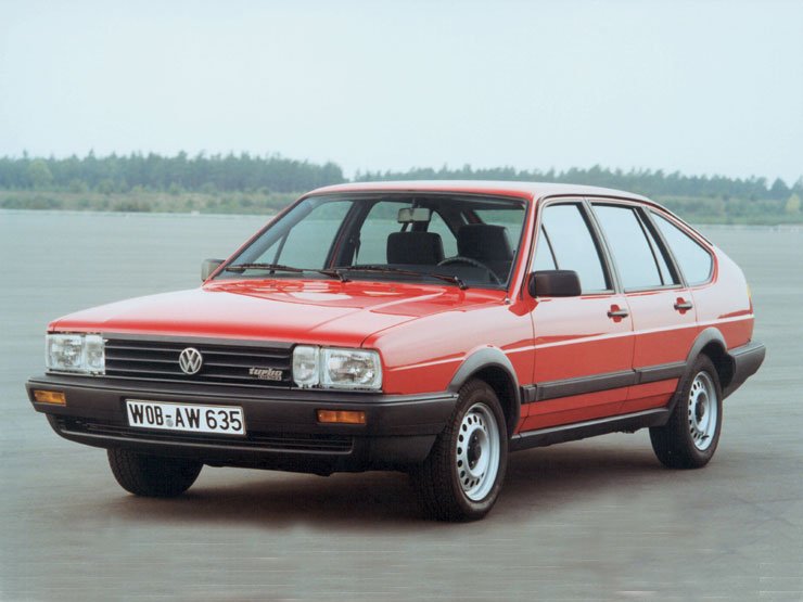 Az első, 70 lóerős turbódízel a második generációban, 1984-ben jelent meg