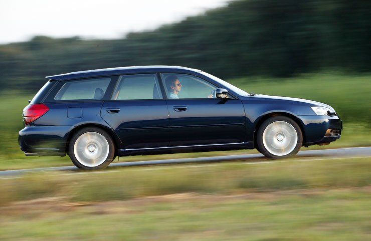 245 lóerős a Subaru háromliteres boxermotorja, amelyet a Legacy Outback-ben tesztelünk