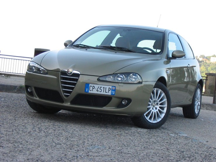 Vezettük: Alfa 147 - Finomított sportosság