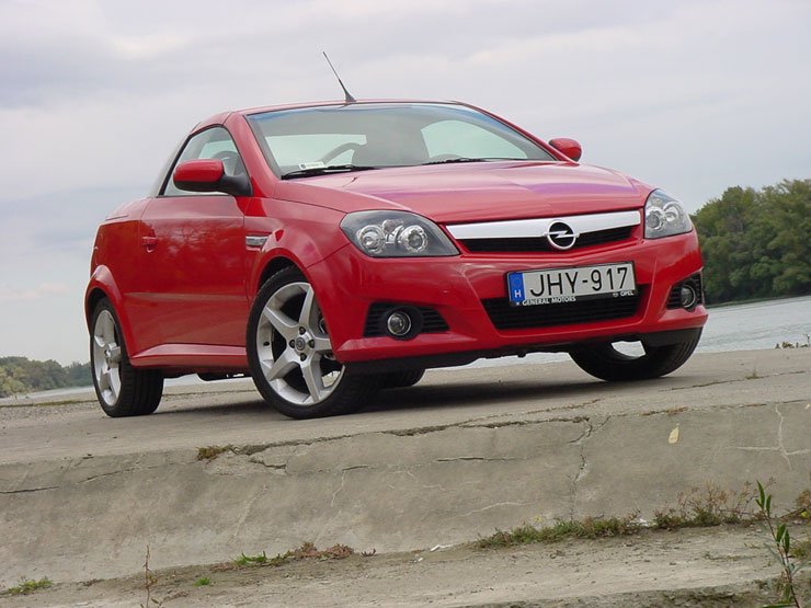 Teszt: Opel Tigra TwinTop 1.8 – Négy évszakra 8