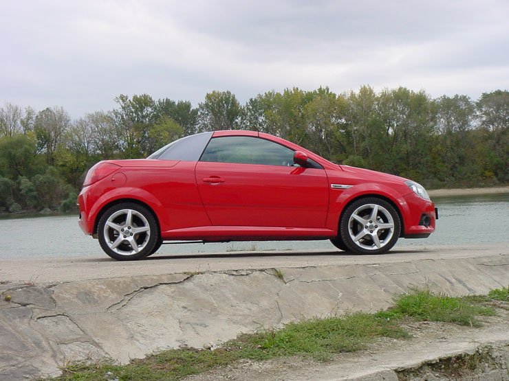 Teszt: Opel Tigra TwinTop 1.8 – Négy évszakra 10