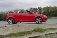 Teszt: Opel Tigra TwinTop 1.8 – Négy évszakra 26