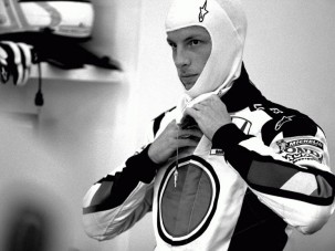 Button jövőre is a BAR-é marad