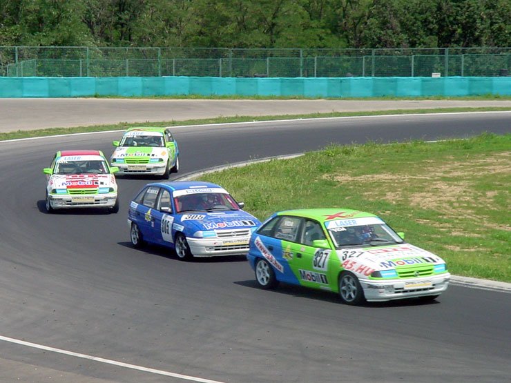 6486_62757_1000x700.jpg | Vezess | Vezess Több autó is szabálytalan volt az idei évi Astra kupában