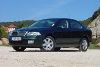 Teszt: Skoda Octavia 1.6 MPI Elegance – Egy oktávval feljebb 46