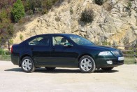 Teszt: Skoda Octavia 1.6 MPI Elegance – Egy oktávval feljebb 64