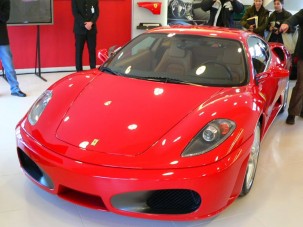 Megnyílt az első a Ferrari szalon