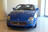 Hat Ferrarit és húsz Maseratit szeretnének jövőre hazánkban eladni. Egyelőre nem lehet tudni a pontos árat, de nettó ár ugyan az, mint Európában mindenütt