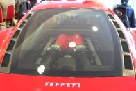 Megnyílt az első a Ferrari szalon 48 Megnyílt az első a Ferrari szalon 48