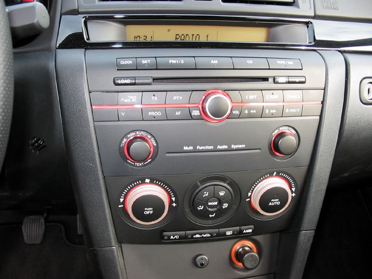 Teszt: Mazda3 1.6 CD – Házon belül nincs jobb 11