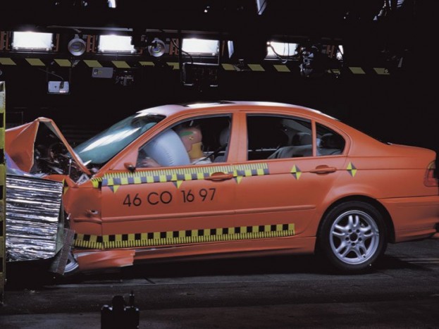 Kétszer törik az ötös BMW