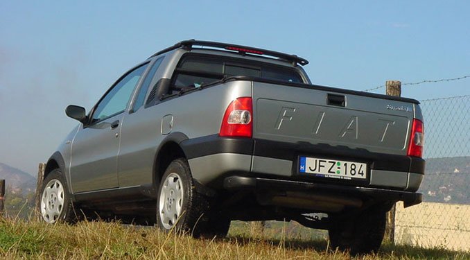 Teszt: Fiat Strada 1.9 JTD - Brazil siker