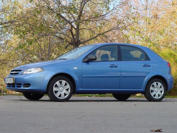 Autópályán 6,2, városban 9-10 litert fogyasztott a tesztautó