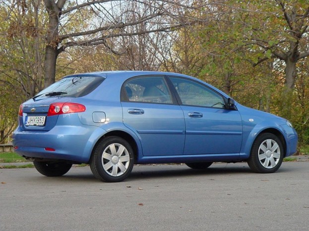Teszt: Chevrolet Lacetti 1.4 – Ütőkártya 12