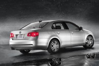 Új Bora, egyelőre Jettaként 8 Méreteiben jóval nagyobb lett az autó, mint a korábbi Jetta, már inkább a Skoda Octavia-hoz áll közelebb