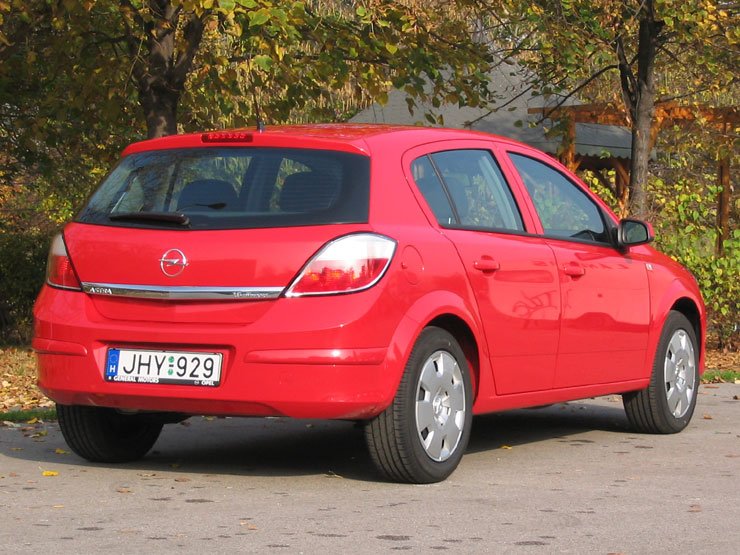 Teszt: Opel Astra 1.6 Twinport – Senki sem tökéletes 13