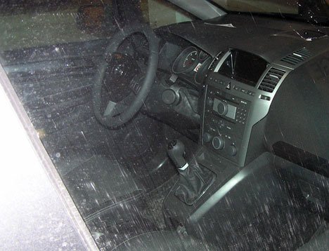 Jobb minőségű utastérrel és nagyobb variálhatósággal érkezik a következő Zafira