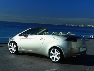 A Nissan segíthet a Mitsubishinek